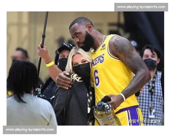 新秀詹姆斯 25 分羞辱 DPOY!阿泰回忆经典对抗:他天生就是国王 新秀詹姆斯 25 分羞辱 DPOY!阿泰回忆经典对抗:他天生就是国王